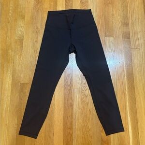 Like new - Lululemon Wunder Train High Rise 25”